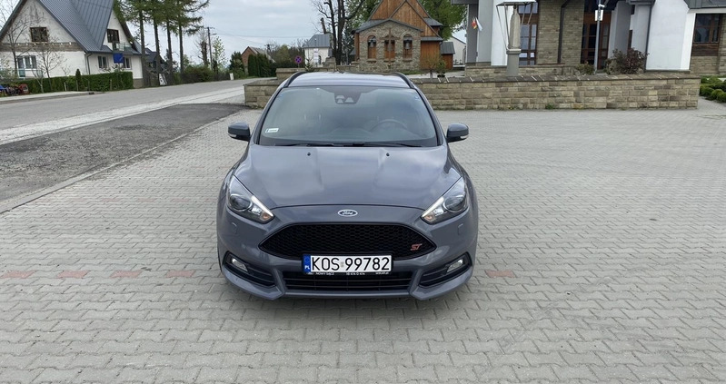 Ford Focus cena 56300 przebieg: 218000, rok produkcji 2015 z Szprotawa małe 497